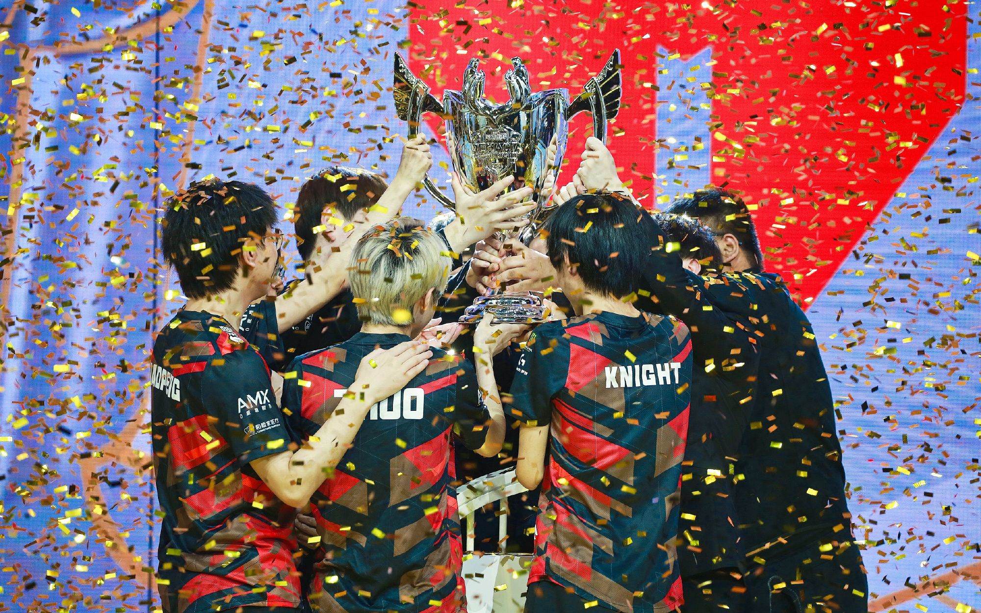 西亚卡姆在FPX比赛中战术调整,赛况扑朔迷离引发热议!的简单介绍 西亚卡姆在FPX比赛中战术调整,赛况扑朔迷离引发热议!的简单介绍